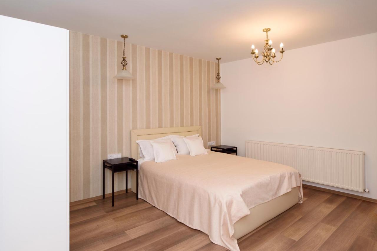 Hotel Tourist B&C Curtea de Argeş Exteriér fotografie